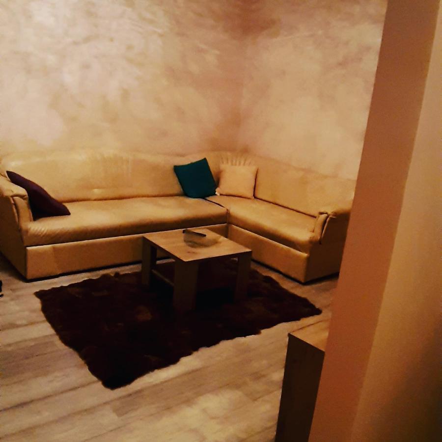 Lux Apartman Cacak Exterior photo