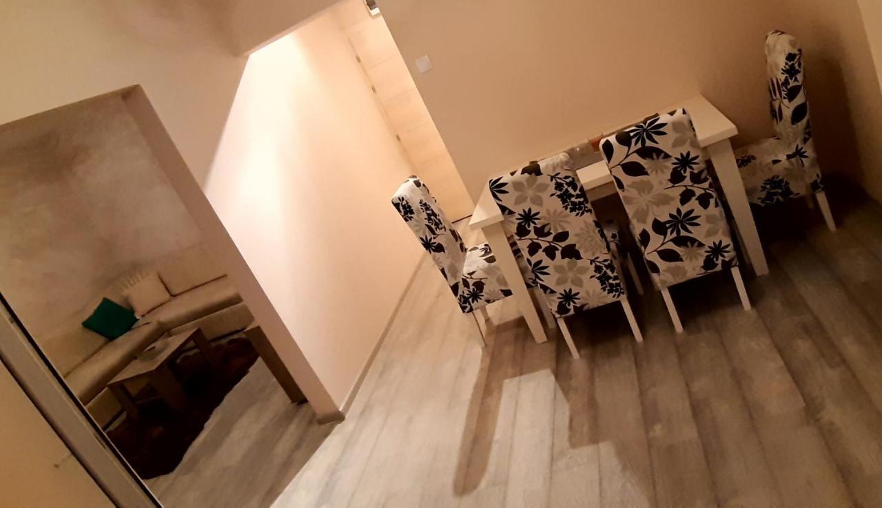 Lux Apartman Cacak Exterior photo