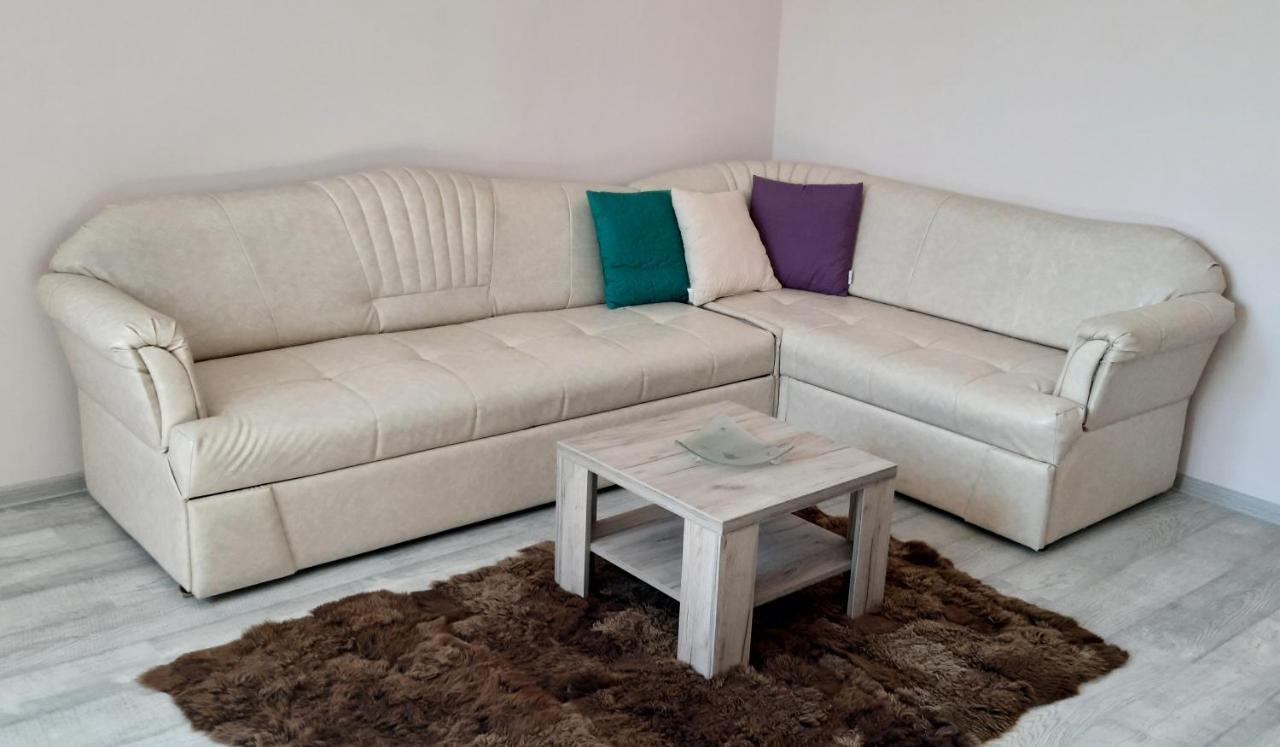 Lux Apartman Cacak Exterior photo